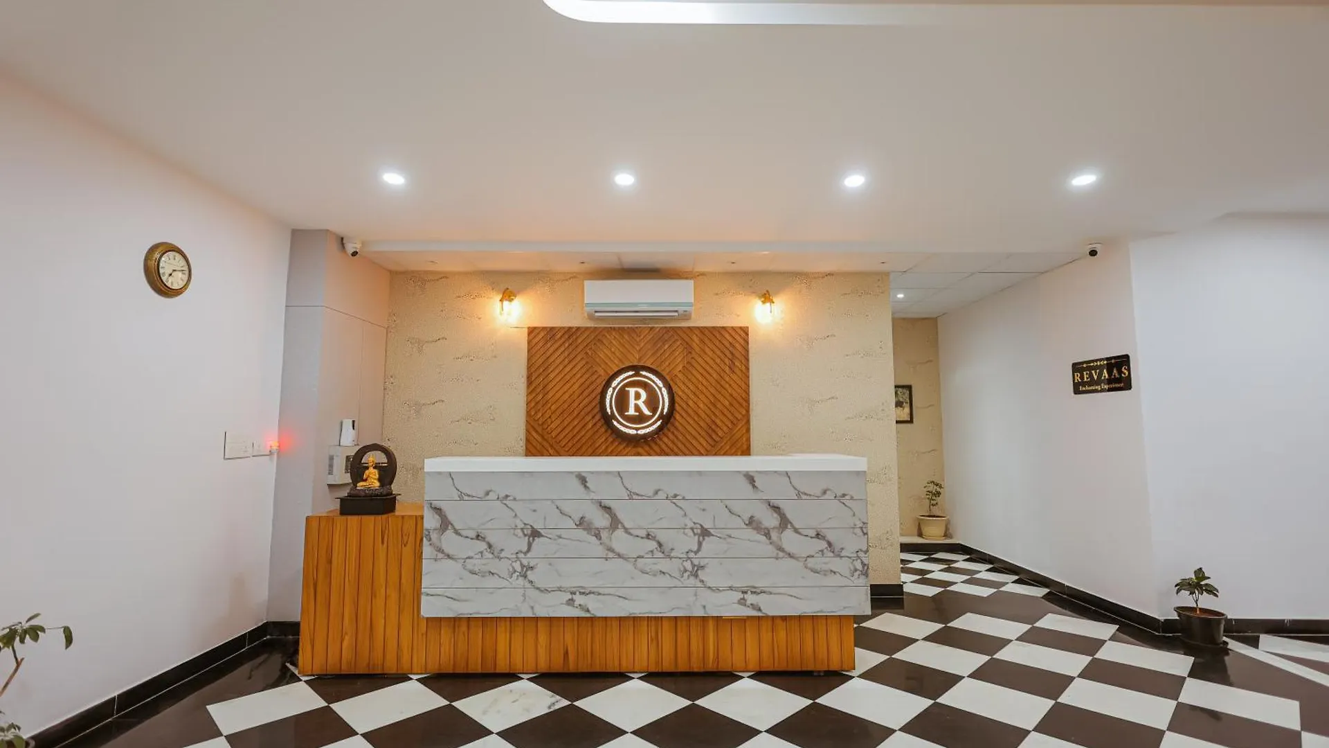 Hotel Revaas Lake View Boutique Stay Udaipur