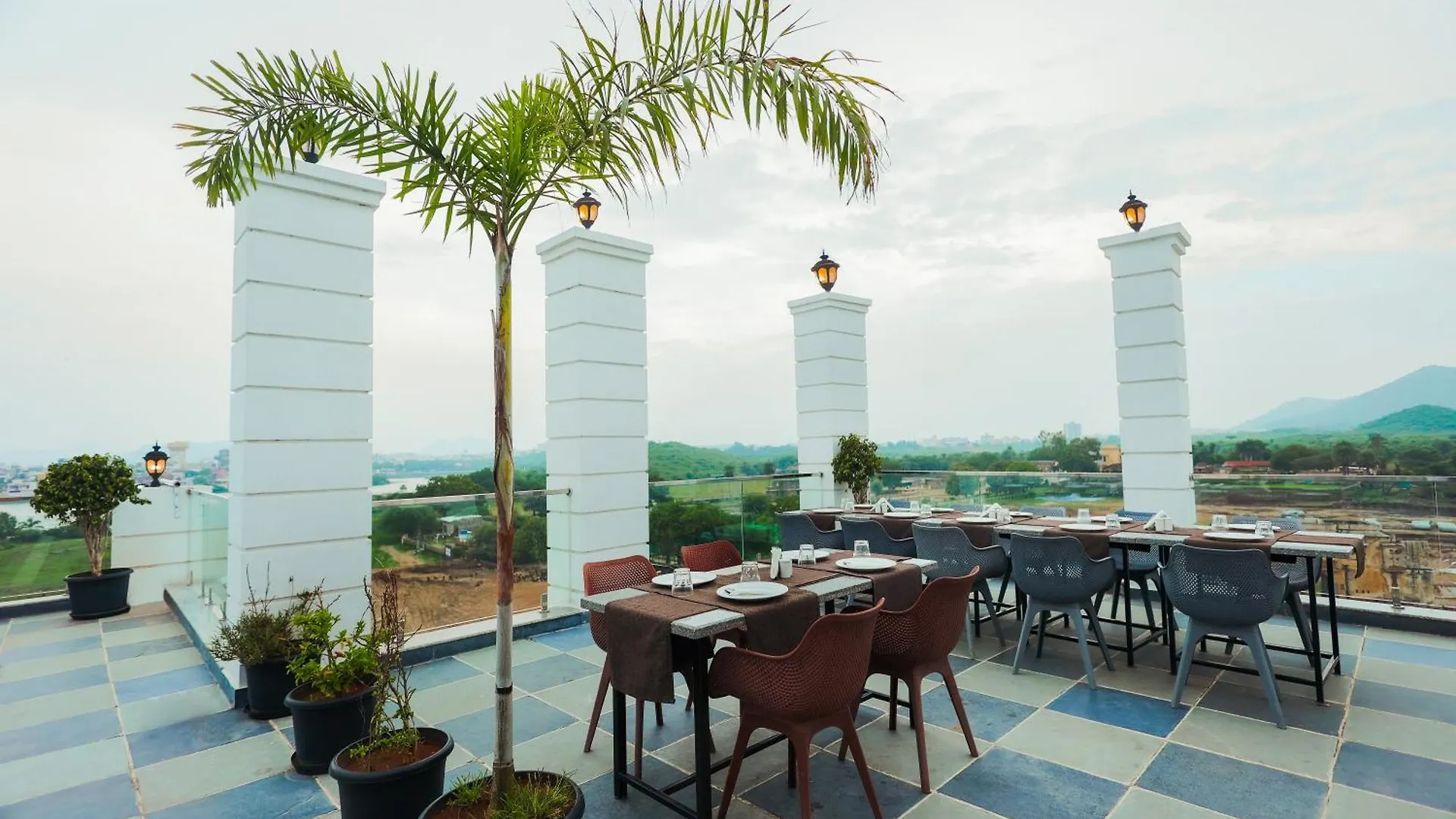 Hotel Revaas Lake View Boutique Stay Udaipur